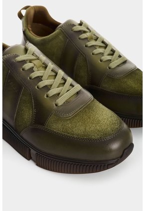 Tenis En Cuero Para Hombre Halo 2 Tenis En Cuero Para Hombre Halo 2 Verde Oliva 38 VÉLEZ