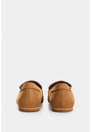 Mocasín De Cuero Para Mujer Ica Mocasín De Cuero Para Mujer Ica Miel 41 VÉLEZ