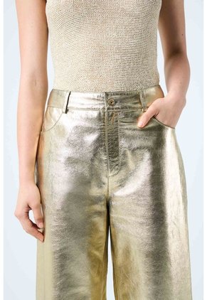 Pantalón En Cuero Folia Para Mujer Wide Leg Pantalón En Cuero Folia Para Mujer Wide Leg Dorado 10 VÉLEZ