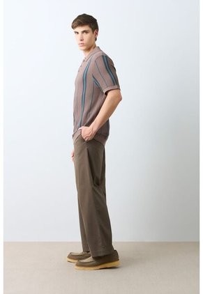 Polo Manga Corta Tejida Para Hombre Espectral Polo Manga Corta Tejida Para Hombre Espectral Tabaco XXL VÉLEZ