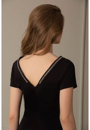 Camiseta Millare Para Mujer Manga Corta Negro Camiseta Millare Para Mujer Manga Corta Negro L VÉLEZ