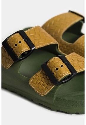 Sandalia Plana Bahamas 2 En Eva Inyectada Para Mujer Detalles En Cuero Verde Sandalia Plana Bahamas 2 En Eva Inyectada Para Mujer Detalles En Cuero Verde 34 Vélez