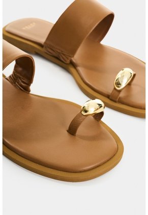 Sandalia Plana De Cuero Para Mujer Thala Sandalia Plana De Cuero Para Mujer Thala Miel 34 VÉLEZ