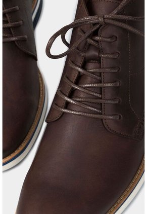 Botas Casual Play De Cuero Para Hombre Efecto Envejecido Cafe Botas Casual Play De Cuero Para Hombre Efecto Envejecido Cafe 41 VÉLEZ