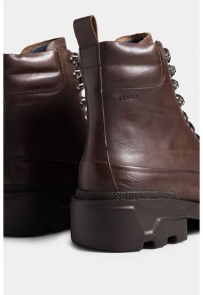 Botas Navigli De Cuero Para Hombre Suela Tractorada Botas Navigli De Cuero Para Hombre Suela Tractorada Cafe 41 Vélez