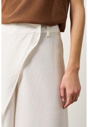 Pantalón Palazzo Holgado Para Mujer Almaris Pantalón Palazzo Holgado Para Mujer Almaris Crema 10 VÉLEZ