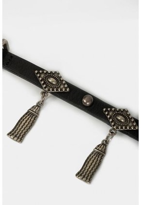 Manilla Jalca De Cuero Para Mujer Taches Y Dijes Metálicos Negro Manilla Jalca De Cuero Para Mujer Taches Y Dijes Metálicos Negro Vélez