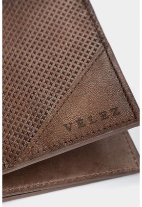 Billetera Titus De Cuero Para Hombre Grabado Cruces Cafe Billetera Titus De Cuero Para Hombre Grabado Cruces Cafe VÉLEZ
