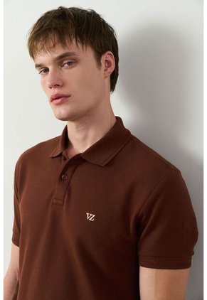 Polo Manga Corta Essential Para Hombre Textura Polo Manga Corta Essential Para Hombre Textura Cafe L VÉLEZ