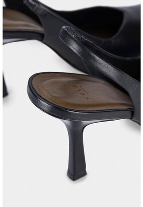 Tacones Cerrados Baltimore De Cuero Para Mujer Punta Cuadrada Tacones Cerrados Baltimore De Cuero Para Mujer Punta Cuadrada Negro 36 Vélez