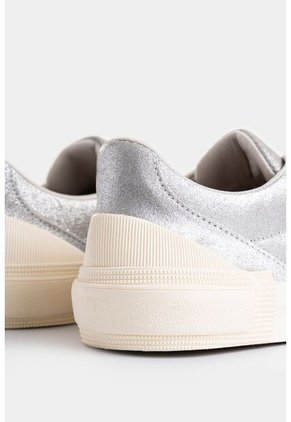 Tenis Torino 2.0 De Cuero Para Hombre Detalle Laminado Tenis Torino 2.0 De Cuero Para Hombre Detalle Laminado Plata 46 VÉLEZ