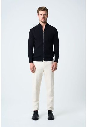 Sweater Misuri Tejido Para Hombre Cuello Alto Sweater Misuri Tejido Para Hombre Cuello Alto Negro XXXL VÉLEZ