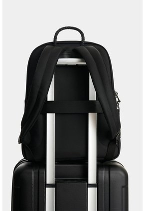 Tula Morral Legacy De Cuero Y Nylon Para Mujer Tag Para Viaje Tula Morral Legacy De Cuero Y Nylon Para Mujer Tag Para Viaje Negro VÉLEZ
