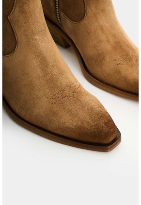 Botines En Gamuza Para Mujer Miski Botines En Gamuza Para Mujer Miski Arena 34 VÉLEZ