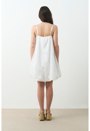 Vestido Corto Bloom Destellos Vestido Corto Bloom Destellos Blanco 12 VÉLEZ
