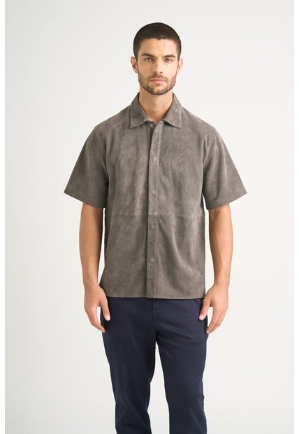 Camisa Manga Corta Orión De Cuero Gamuzado Para Hombre Semi Fitted Camisa Manga Corta Orión De Cuero Gamuzado Para Hombre Semi Fitted Gris XXL VÉLEZ