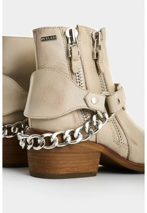 Botines De Cuero Craquelado Para Mujer Marine Botines De Cuero Craquelado Para Mujer Marine Crema 38 VÉLEZ