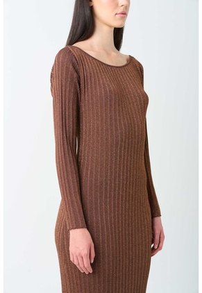 Vestido Tejido Silueta Ajustada Para Mujer Gael Vestido Tejido Silueta Ajustada Para Mujer Gael Bronce 10 VÉLEZ