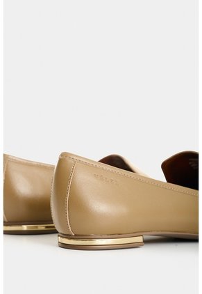 Mocasín En Cuero Para Mujer Ocaso Mocasín En Cuero Para Mujer Ocaso Tabaco 36 VÉLEZ