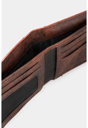 Billetera Trekking De Cuero Para Hombre Con Acabado Artesanal Billetera Trekking De Cuero Para Hombre Con Acabado Artesanal Brandy Vélez