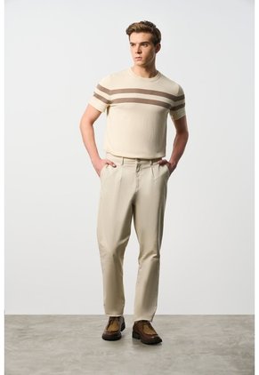 Pantalón Apis En Drill Para Hombre Silueta Baggy Pantalón Apis En Drill Para Hombre Silueta Baggy Beige 36 VÉLEZ