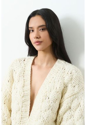 Cardigan Tejido Para Mujer Luzia Cardigan Tejido Para Mujer Luzia Crema M VÉLEZ