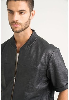 Camisa Manga Corta Sika 2.0 De Cuero Para Hombre Semi Fitted Camisa Manga Corta Sika 2.0 De Cuero Para Hombre Semi Fitted Negro L VÉLEZ