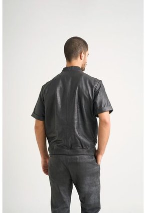 Camisa Manga Corta Sika 2.0 De Cuero Para Hombre Semi Fitted Camisa Manga Corta Sika 2.0 De Cuero Para Hombre Semi Fitted Negro L VÉLEZ