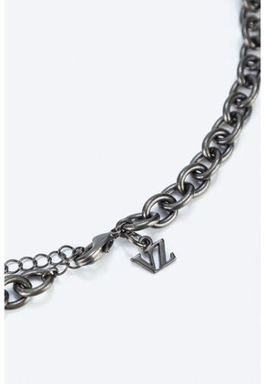 Collar Para Mujer En Cadenas Con Dijes Metálicos