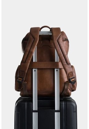 Morral Archaeology 2.0 De Cuero Para Hombre Bolsillos Laterales Morral Archaeology 2.0 De Cuero Para Hombre Bolsillos Laterales Miel Vélez