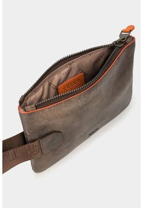 Cosmetiquera De Cuero Formentera Para Mujer Manija En Reata Cosmetiquera De Cuero Formentera Para Mujer Manija En Reata Cafe Vélez