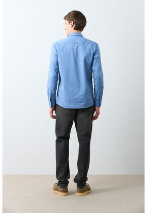 Camisa En Popelina Para Hombre Semifitted Camisa En Popelina Para Hombre Semifitted Azul XL VÉLEZ