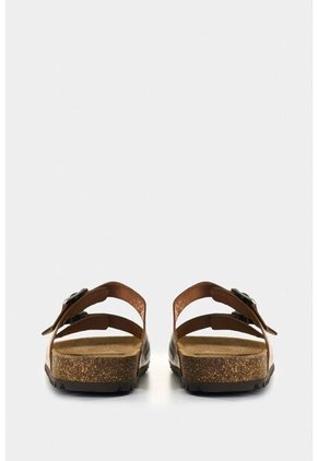 Sandalia Plana Elia De Cuero Para Hombre Doble Hebilla Sandalia Plana Elia De Cuero Para Hombre Doble Hebilla Miel 40 VÉLEZ