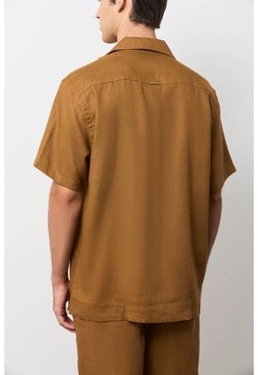 Camisa Manga Corta En Lino Para Hombre Málaga Camisa Manga Corta En Lino Para Hombre Málaga Cafe S VÉLEZ