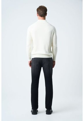 Sweater Misuri Tejido Para Hombre Cuello Alto Sweater Misuri Tejido Para Hombre Cuello Alto Crema L VÉLEZ