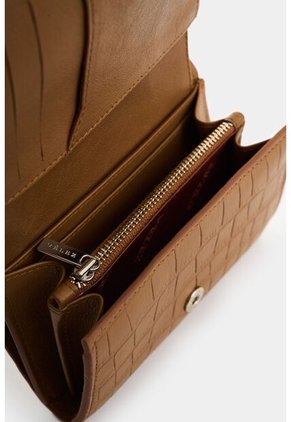 Billetera De Cuero Grabado Para Mujer Tessa Billetera De Cuero Grabado Para Mujer Tessa Miel VÉLEZ