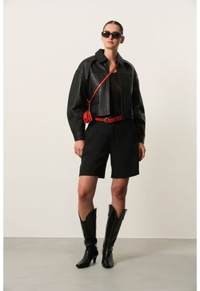 Chaqueta Boxy En Cuero Para Mujer Cayena Chaqueta Boxy En Cuero Para Mujer Cayena Negro S VÉLEZ
