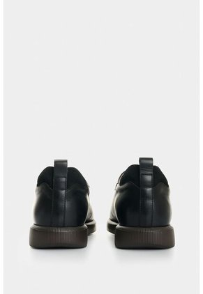 Zapato De Cordón En Cuero Envejecido Para Hombre Nacar 2.0 Zapato De Cordón En Cuero Envejecido Para Hombre Nacar 2.0 Negro 39 VÉLEZ