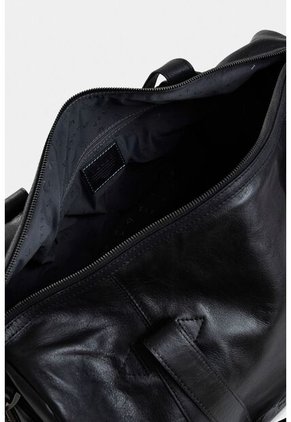 Bowling Esencial De Cuero Para Hombre Acabado Efecto Manual Envejecido Bowling Esencial De Cuero Para Hombre Acabado Efecto Manual Envejecido Negro VÉLEZ