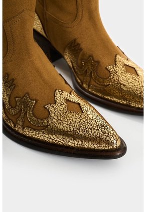 Botas En Cuero Y Folia Para Mujer Dino Botas En Cuero Y Folia Para Mujer Dino Miel 38 VÉLEZ