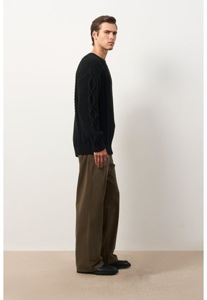 Sweater Tejido Para Hombre Raices Sweater Tejido Para Hombre Raices Negro M VÉLEZ