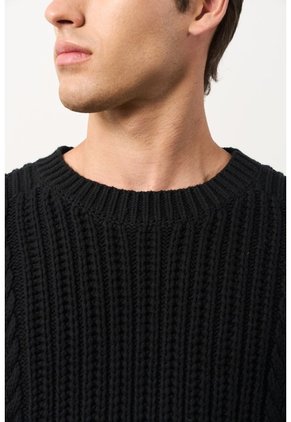 Sweater Tejido Para Hombre Raices Sweater Tejido Para Hombre Raices Negro M VÉLEZ