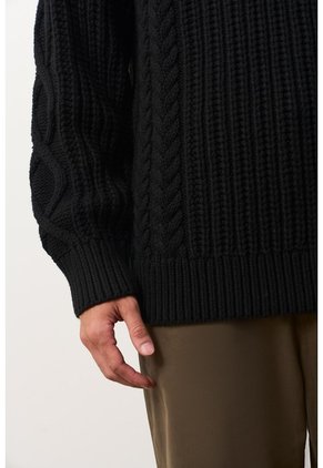Sweater Tejido Para Hombre Raices Sweater Tejido Para Hombre Raices Negro M VÉLEZ