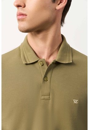 Polo Manga Corta Essential Para Hombre Textura Polo Manga Corta Essential Para Hombre Textura Verde XXL VÉLEZ