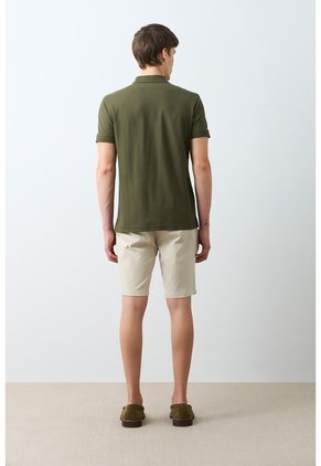 Polo Para Hombre Semi Fit Detalle Jacquard Polo Para Hombre Semi Fit Detalle Jacquard Verde Oliva S VÉLEZ