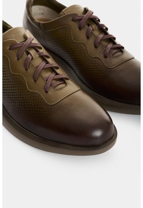 Zapatos De Atadura En Cuero Para Hombre Tikal Zapatos De Atadura En Cuero Para Hombre Tikal Tabaco 43 VÉLEZ