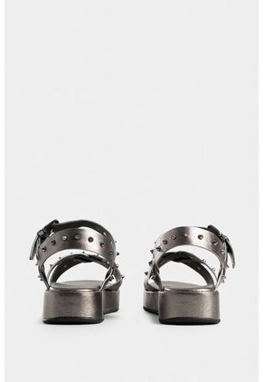 Sandalia Plataforma Calas De Cuero Folia Para Mujer Correa Taches Sandalia Plataforma Calas De Cuero Folia Para Mujer Correa Taches Plata 38 VÉLEZ