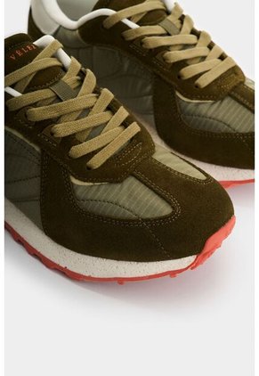 Tenis De Cuero Gamuzado Y Textil Para Hombre Boreal 2 Tenis De Cuero Gamuzado Y Textil Para Hombre Boreal 2 Verde 43 VÉLEZ