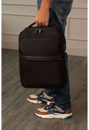 Morral Bolt De Cuero Y Lona Para Hombre Bolsillos Frontales Negro Morral Bolt De Cuero Y Lona Para Hombre Bolsillos Frontales Negro VÉLEZ