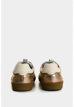 Tenis Astra De Cuero Folia Para Mujer Detalles Gamuzados Tenis Astra De Cuero Folia Para Mujer Detalles Gamuzados Plata 40 VÉLEZ